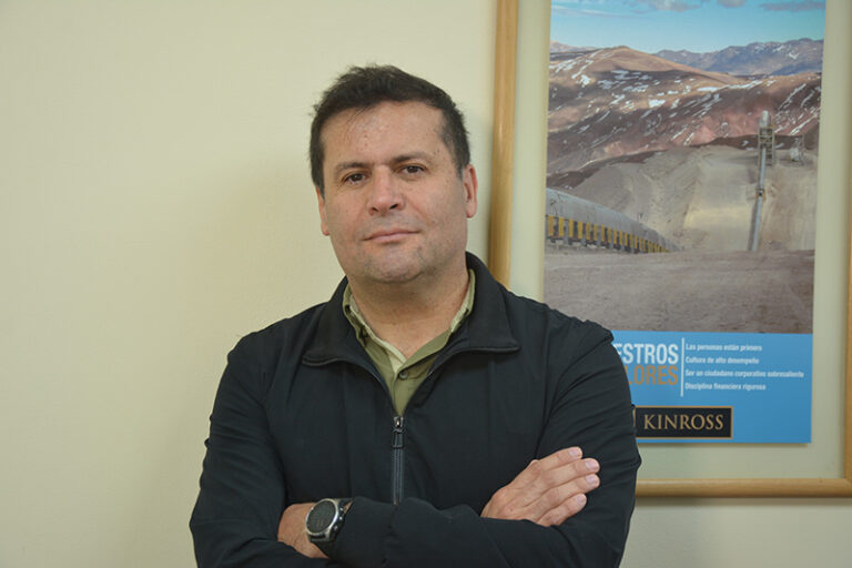 Kinross apuesta por proveedores locales para construir una minería de largo plazo en Atacama