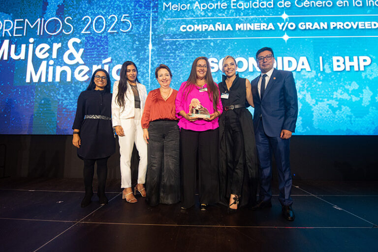 Abren postulaciones para los Premios Mujer & Minería 2026
