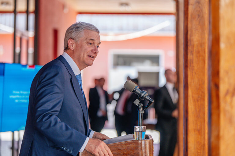 Presidente Kast firma proyecto de ley que simplifica y aporta certeza a régimen de patentes mineras