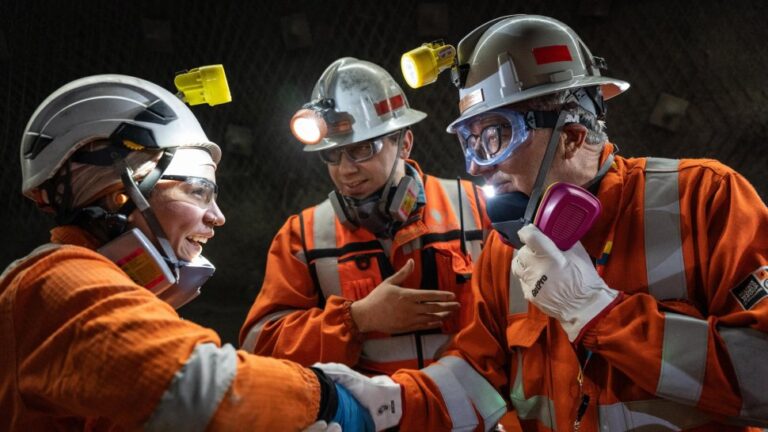 Bernardo Fontaine inicia en El Teniente su despliegue por las divisiones de Codelco