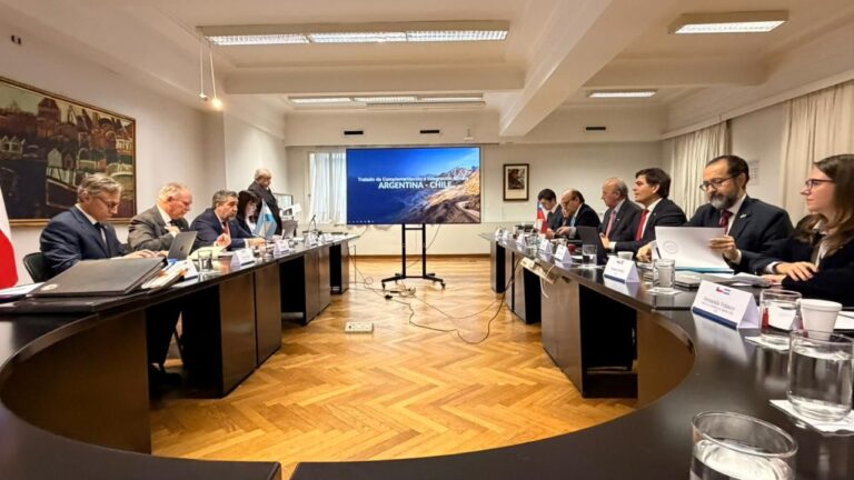 Chile y Argentina impulsan integración minera fronteriza para dinamizar su economía