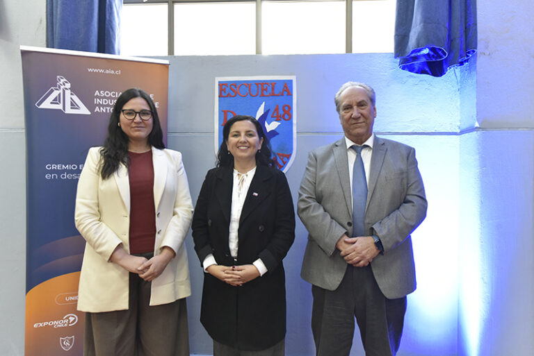 Estado, minería y proveedores: establecimientos educacionales de Calama podrán acceder a financiamiento para fortalecer sus comunidades educativas