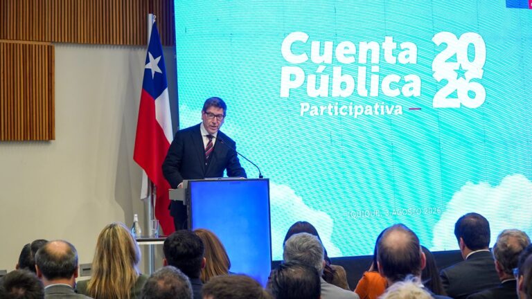 Biministro Mas anuncia reducción de permisos para la minería